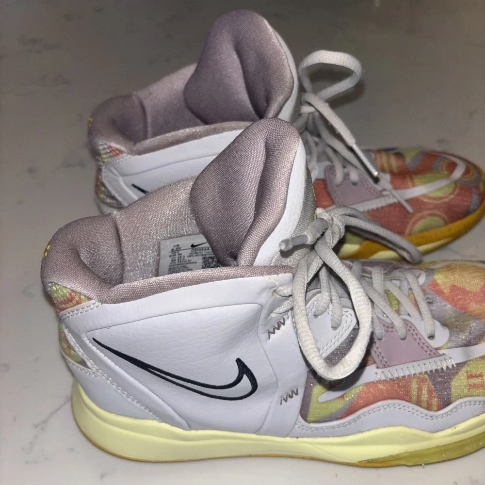 Nike Kyrie Infinity DD0334-501 Basketball‎ Sneakers Shoes Size 6.5Y- Womens 8